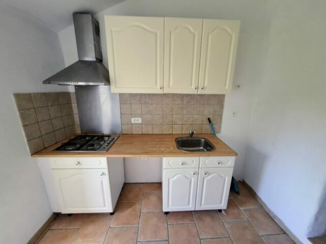 Emplacements pour lave-vaisselle et réfrigérateur Cuisine Pouget