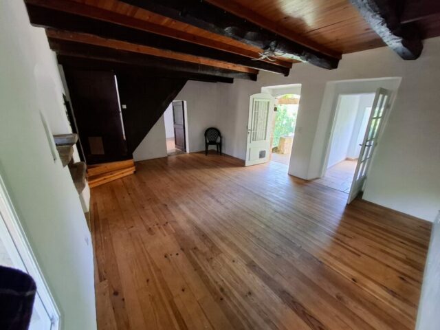 Portes chambre1, entrée, cuisine Salon Pouget